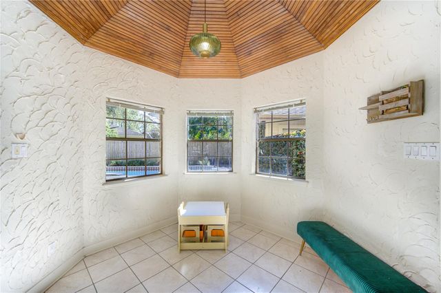 2203 Meadow Gardens Drive, Houston, TX 77062