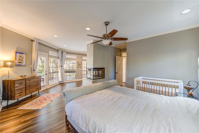 2203 Meadow Gardens Drive, Houston, TX 77062