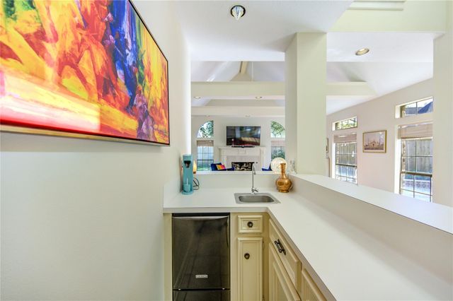 2203 Meadow Gardens Drive, Houston, TX 77062