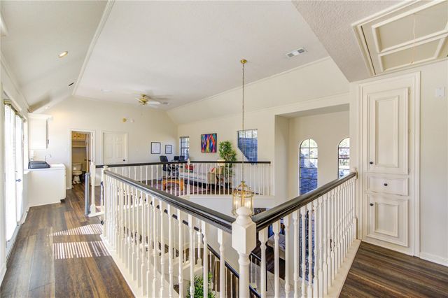 2203 Meadow Gardens Drive, Houston, TX 77062