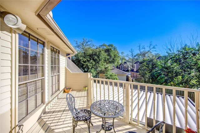 2203 Meadow Gardens Drive, Houston, TX 77062