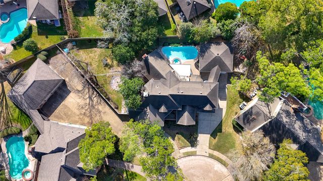 2203 Meadow Gardens Drive, Houston, TX 77062