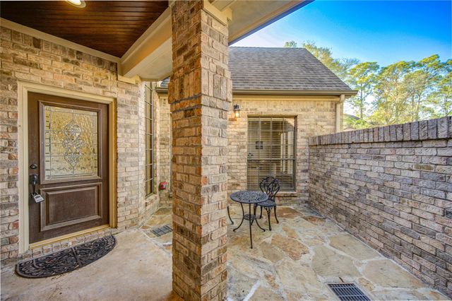 2203 Meadow Gardens Drive, Houston, TX 77062