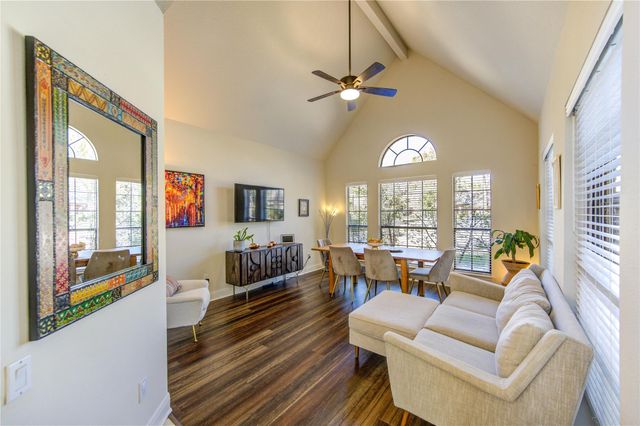 2203 Meadow Gardens Drive, Houston, TX 77062