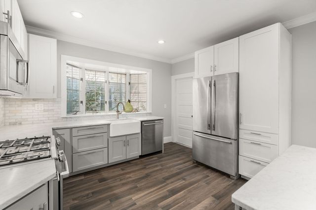 26 Hinckley St 1, Boston, MA 02125