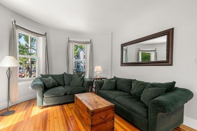 26 Hinckley St 1, Boston, MA 02125