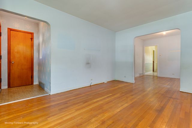 6153 S Melvina Avenue, Chicago, IL 60638