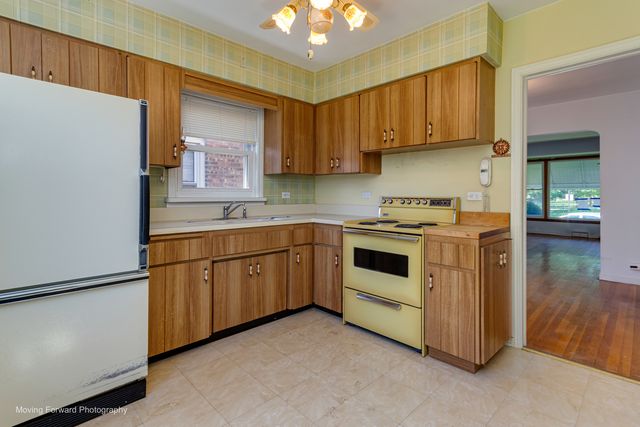 6153 S Melvina Avenue, Chicago, IL 60638