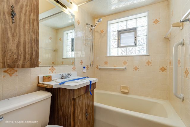 6153 S Melvina Avenue, Chicago, IL 60638