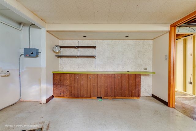 6153 S Melvina Avenue, Chicago, IL 60638
