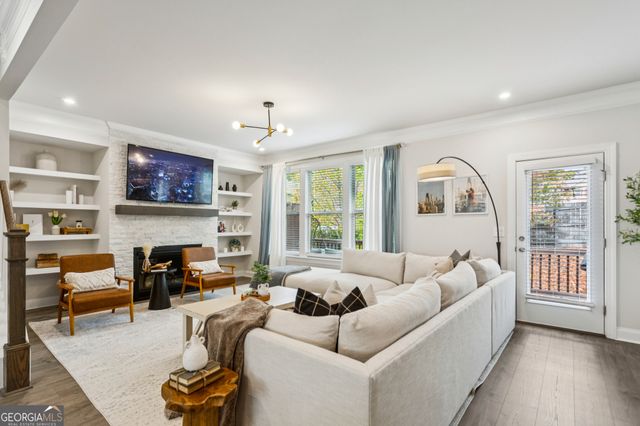 1368 Live Oak Lane, Atlanta, GA 30319