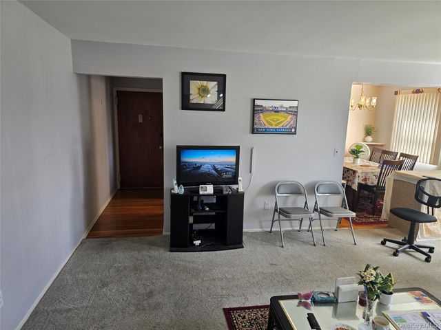 14 Normandy Village 5, Nanuet, NY 10954