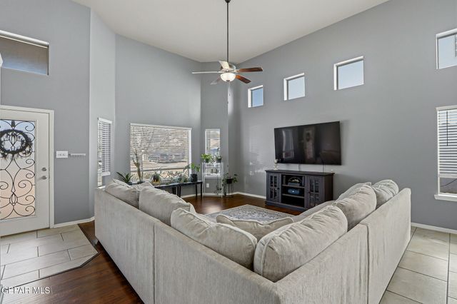 11104 BULLSEYE Street, El Paso, TX 79934