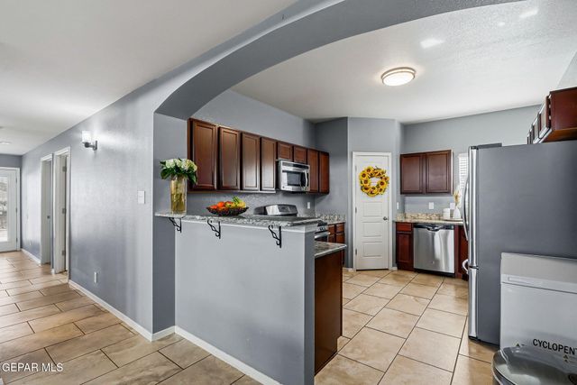 11104 BULLSEYE Street, El Paso, TX 79934