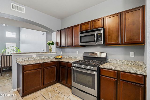 11104 BULLSEYE Street, El Paso, TX 79934