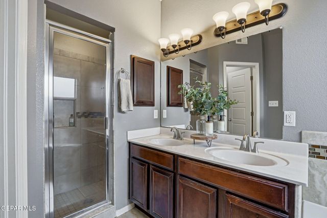 11104 BULLSEYE Street, El Paso, TX 79934