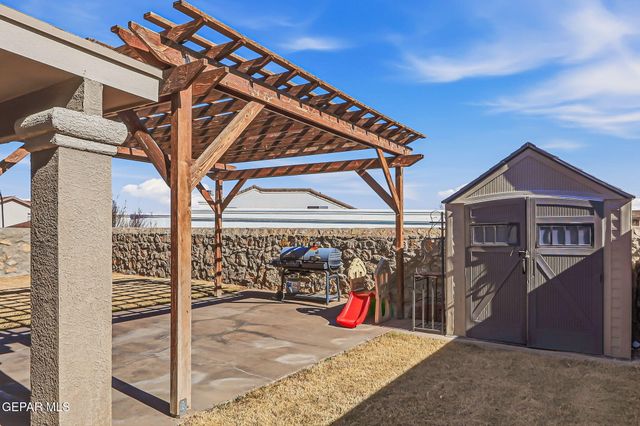 11104 BULLSEYE Street, El Paso, TX 79934