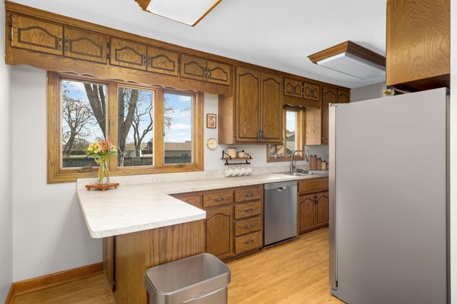 241 9th Avenue NW, New Brighton, MN 55112