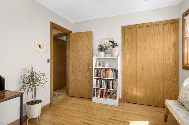 241 9th Avenue NW, New Brighton, MN 55112