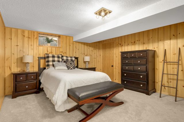 241 9th Avenue NW, New Brighton, MN 55112