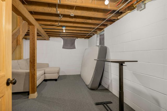 241 9th Avenue NW, New Brighton, MN 55112