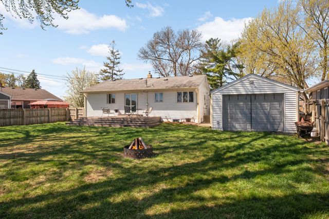 241 9th Avenue NW, New Brighton, MN 55112