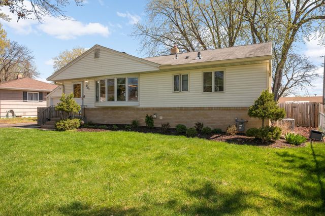 241 9th Avenue NW, New Brighton, MN 55112