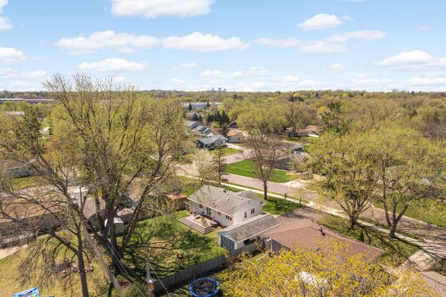 241 9th Avenue NW, New Brighton, MN 55112