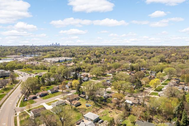 241 9th Avenue NW, New Brighton, MN 55112