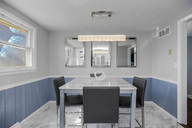 4301 NW 51st Street, Kansas City, MO 64151