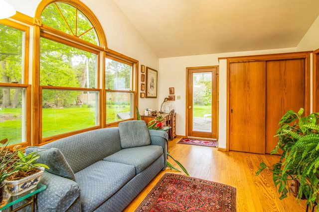 12155 Luther AVENUE, Hales Corners, WI 53130