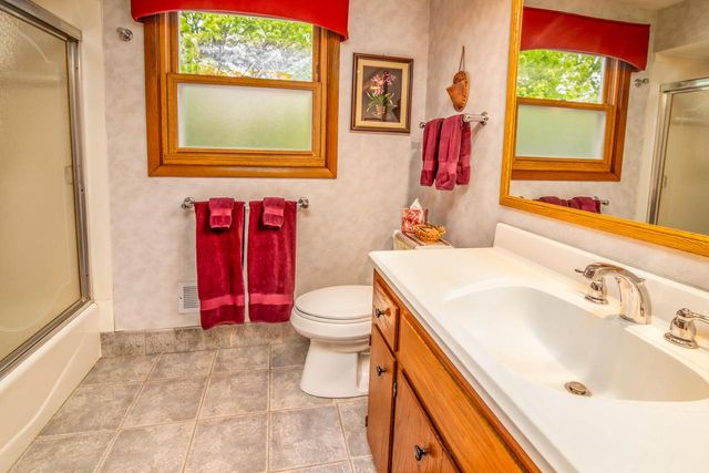 12155 Luther AVENUE, Hales Corners, WI 53130