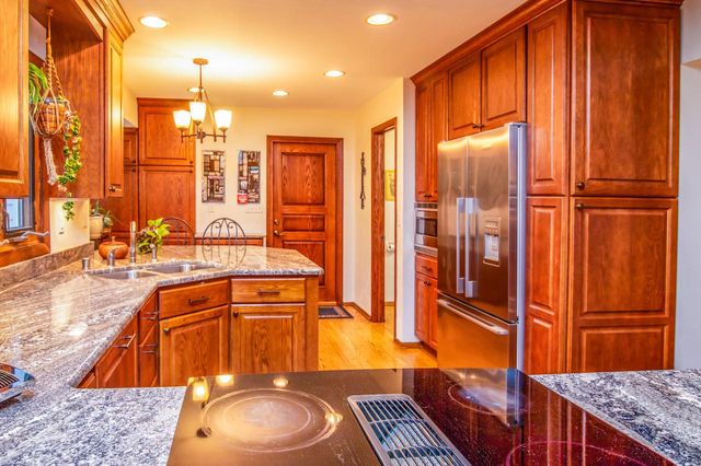 12155 Luther AVENUE, Hales Corners, WI 53130