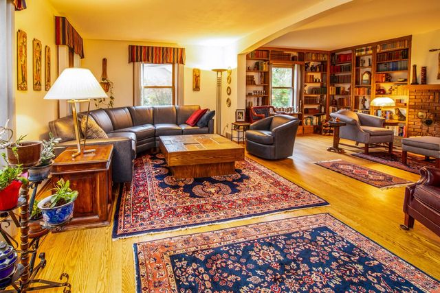 12155 Luther AVENUE, Hales Corners, WI 53130