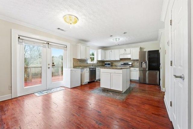 1078 Pine Acre Drive, Sugar Hill, GA 30518