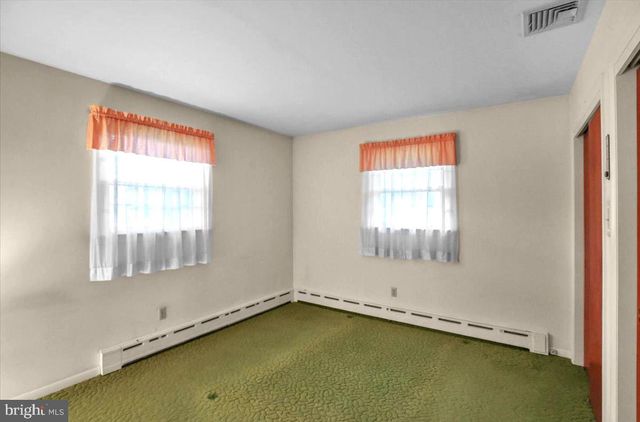 5306 E LORANE RD, Reading, PA 19606