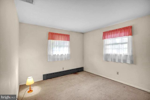 5306 E LORANE RD, Reading, PA 19606