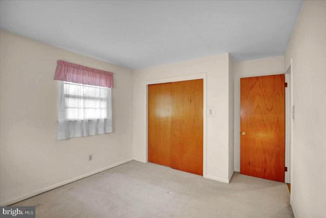 5306 E LORANE RD, Reading, PA 19606