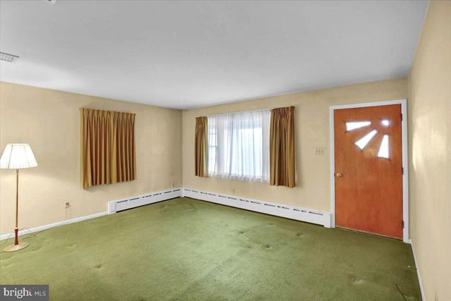 5306 E LORANE RD, Reading, PA 19606