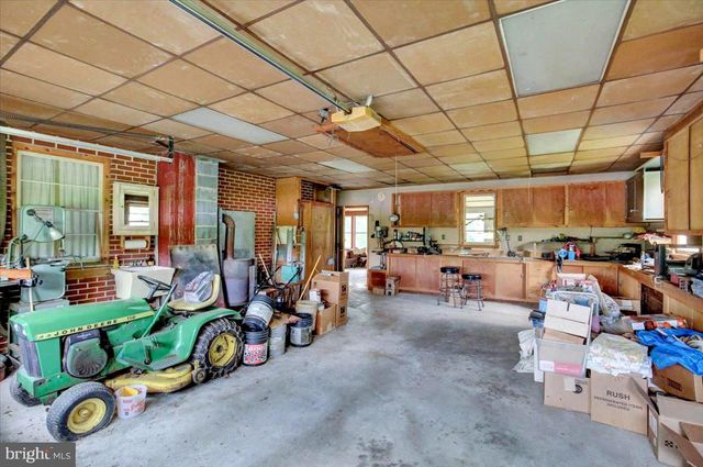 5306 E LORANE RD, Reading, PA 19606