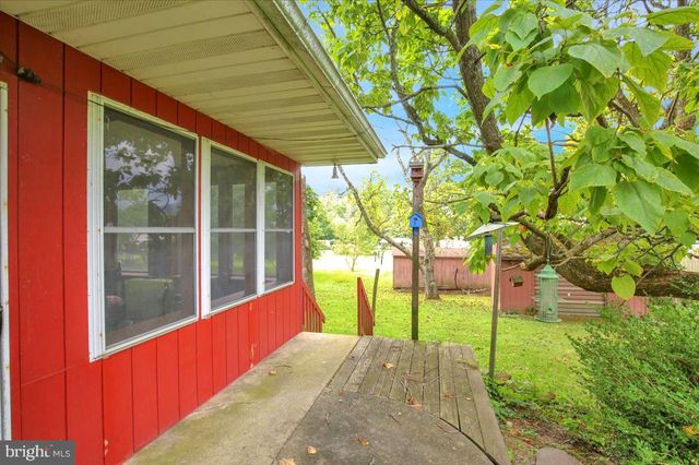 5306 E LORANE RD, Reading, PA 19606