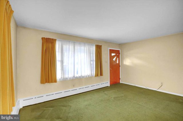 5306 E LORANE RD, Reading, PA 19606