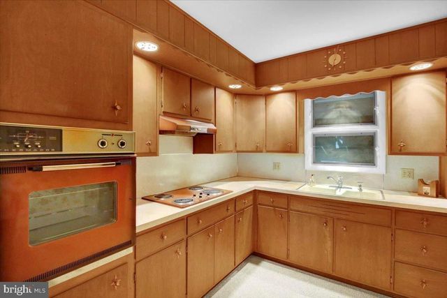 5306 E LORANE RD, Reading, PA 19606