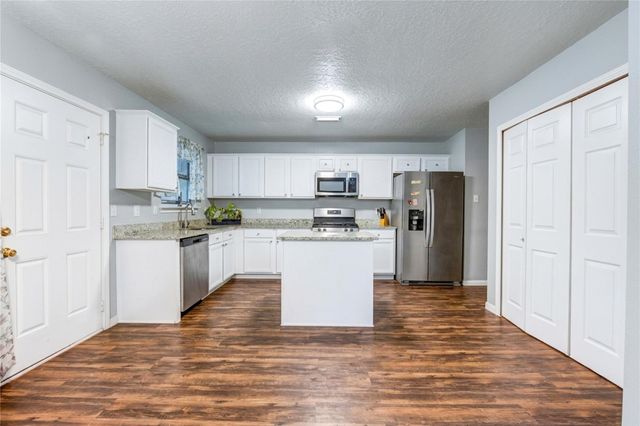 7302 Greenwood Point Drive, Cypress, TX 77433