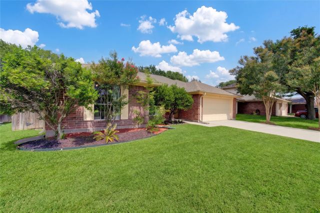 7302 Greenwood Point Drive, Cypress, TX 77433