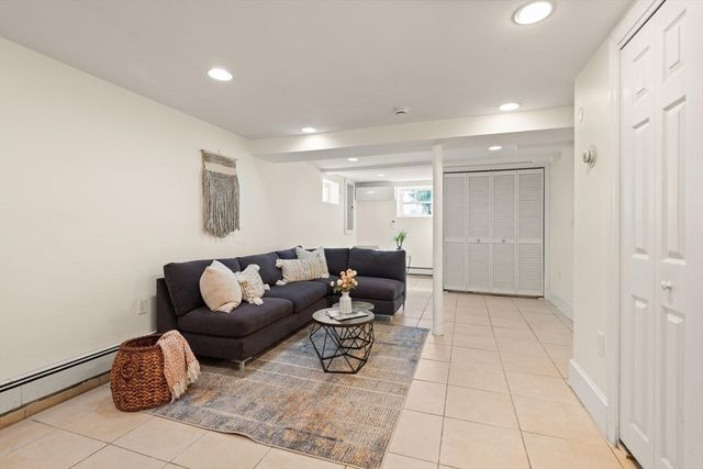 33 Palfrey Rd, Belmont, MA 02478