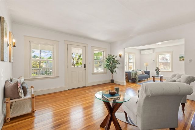 33 Palfrey Rd, Belmont, MA 02478