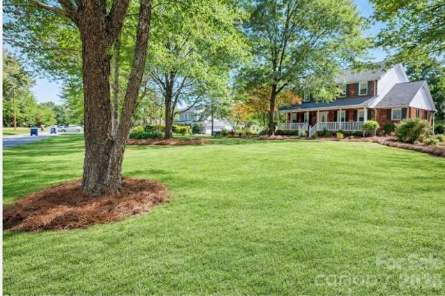 8225 Kensington Lane, Harrisburg, NC 28075