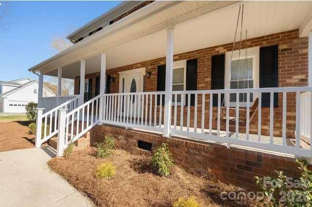 8225 Kensington Lane, Harrisburg, NC 28075