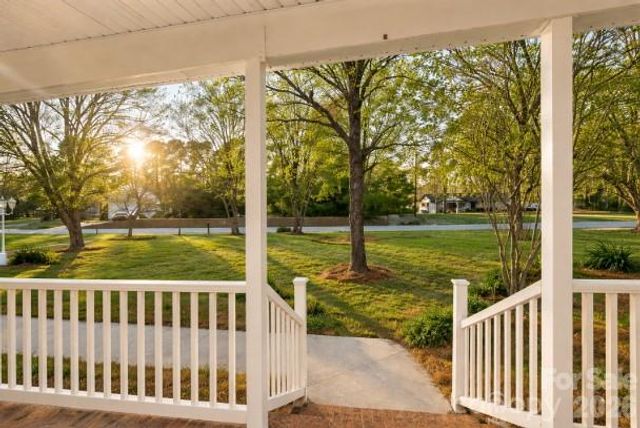 8225 Kensington Lane, Harrisburg, NC 28075